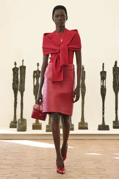 Look 18